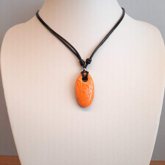 Gargantilla con Colgante Ovalado Naranja