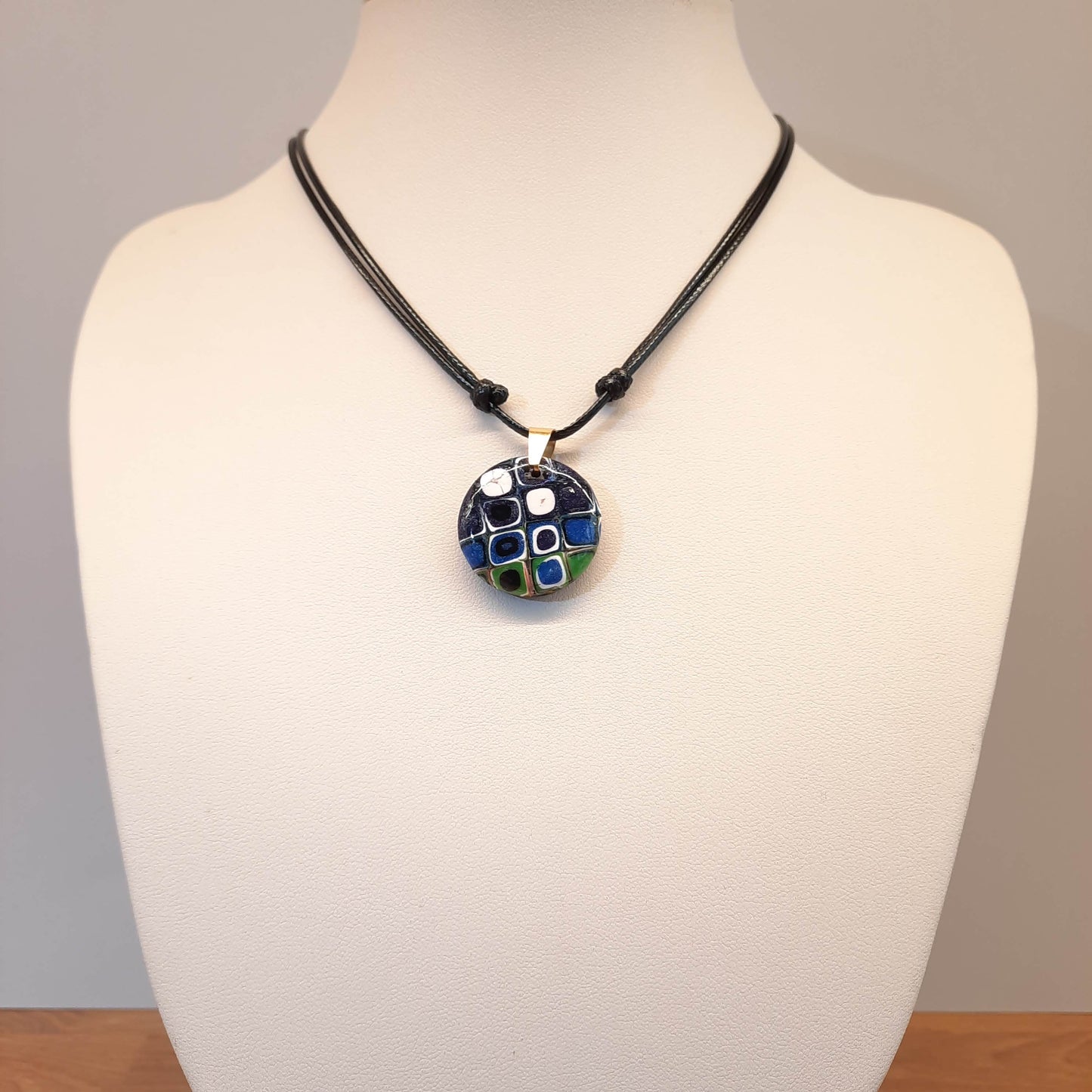 Gargantilla Con Colgante Redondo Arcoíris