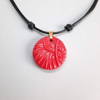 Gargantilla Con Colgante Redondo Rojo