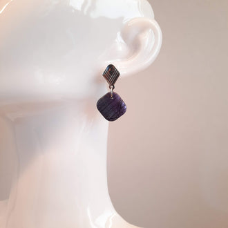 Pendientes Aura Pequeños Labradorita Violeta con Base Plateada