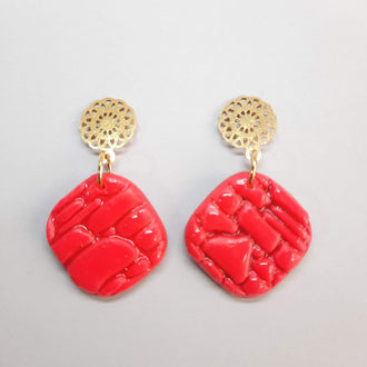 Pendientes Aura Rosa Neón Con Base Dorada