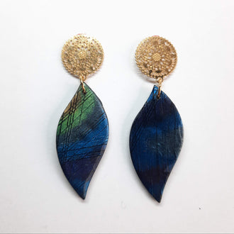 Pendientes Barcelona Grandes Labradorita Azul con Base Dorada