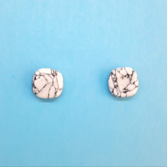 Pendientes Botón Aura Medianos Blanco Mármol