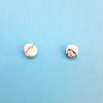 Pendientes Botón Aura Pequeños Blanco Mármol