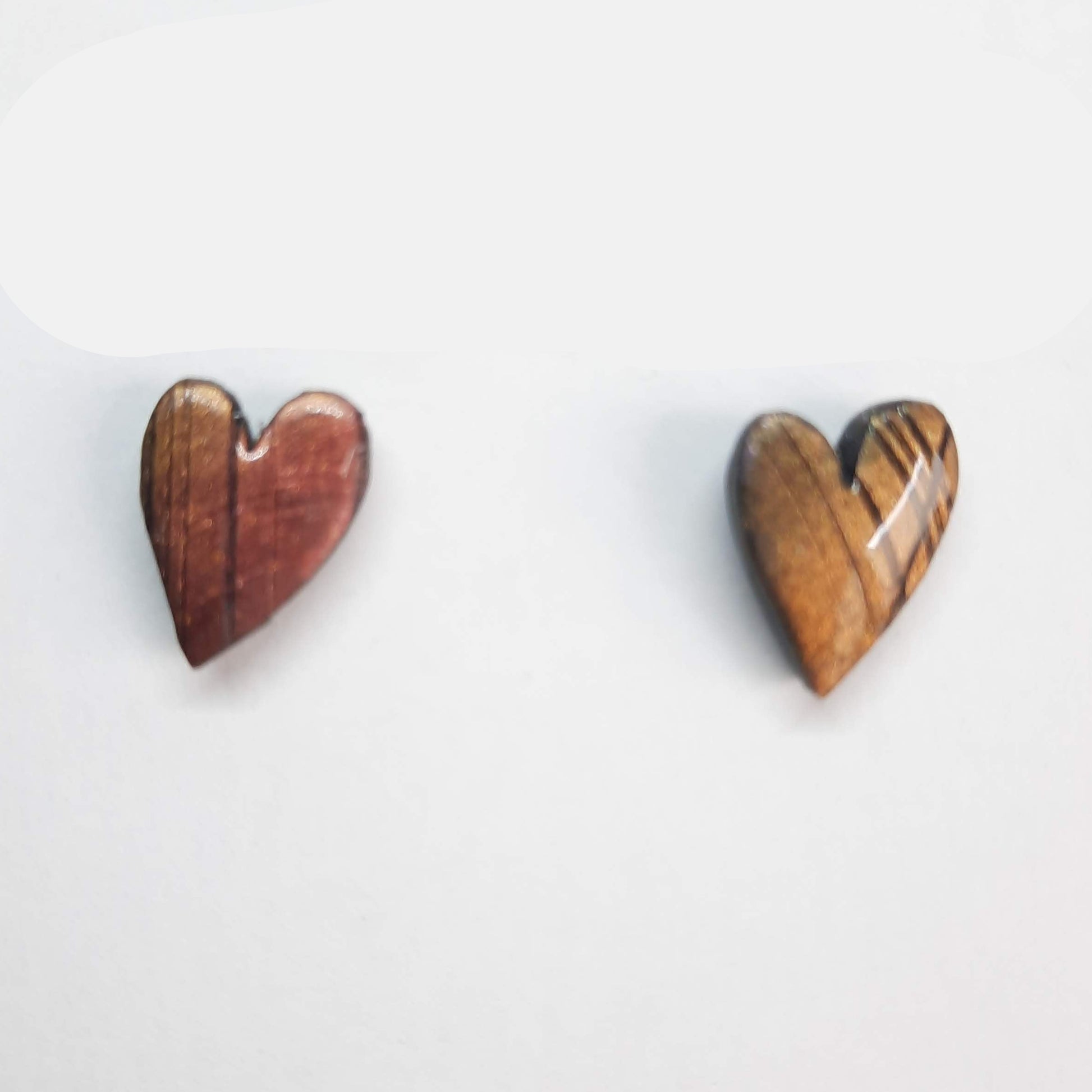 Pendientes Botón Corazón Pleno Labradorita Violeta
