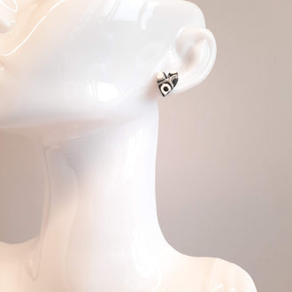 Pendientes Botón Corazón Pleno Negro Blanco