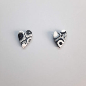 Pendientes Botón Corazón Pleno Negro Blanco