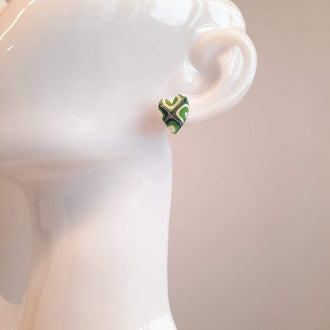 Pendientes Botón Corazón Pleno Verde Blanco