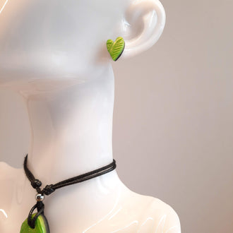 Pendientes Botón Corazón Pleno Verde