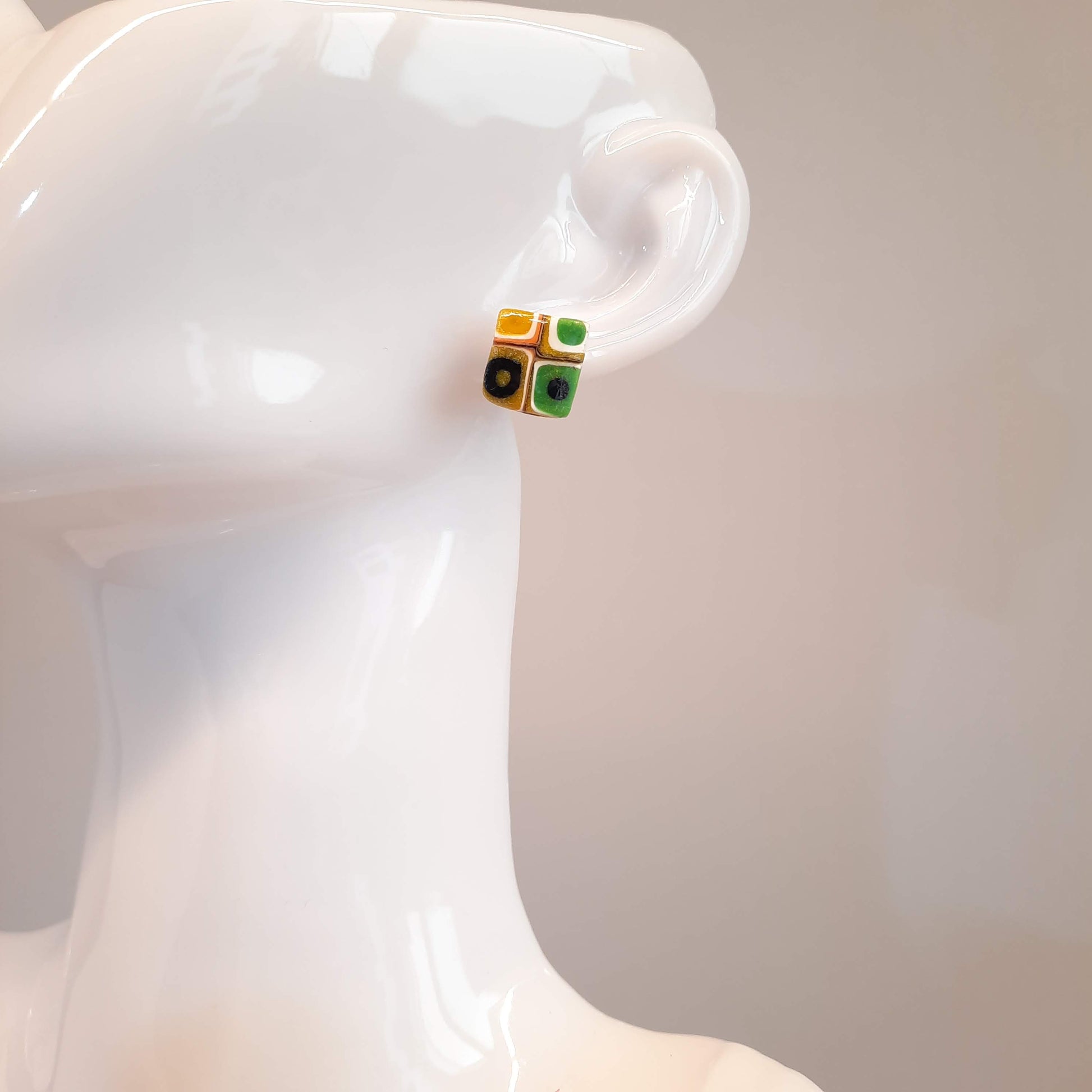 Pendientes Botón Cuadrado Arcoíris