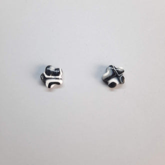 Pendientes Botón Flor Negro Blanco