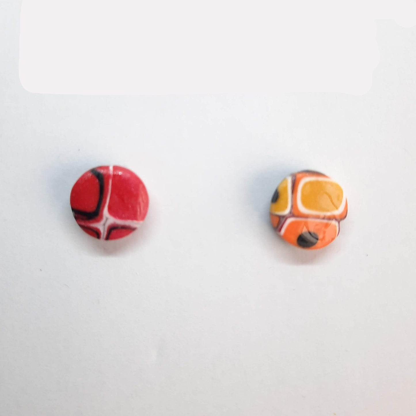 Pendientes Botón Redondo Mediano Arcoíris