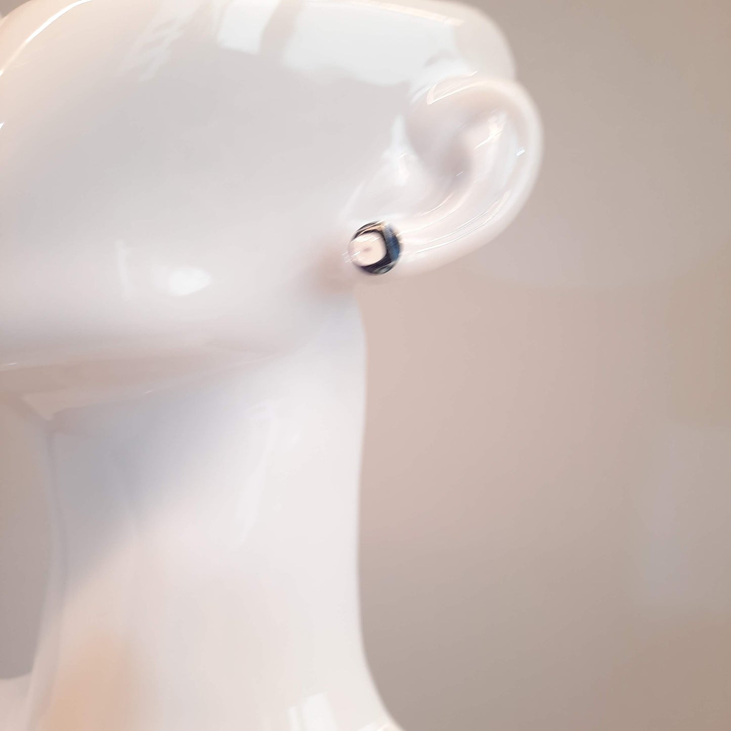 Pendientes Botón Redondo  Pequeño Arcoiris