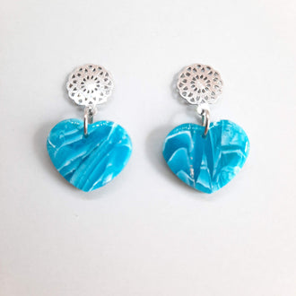 Pendientes Corazón Ancho Pequeños Aguamarina con Base Acero