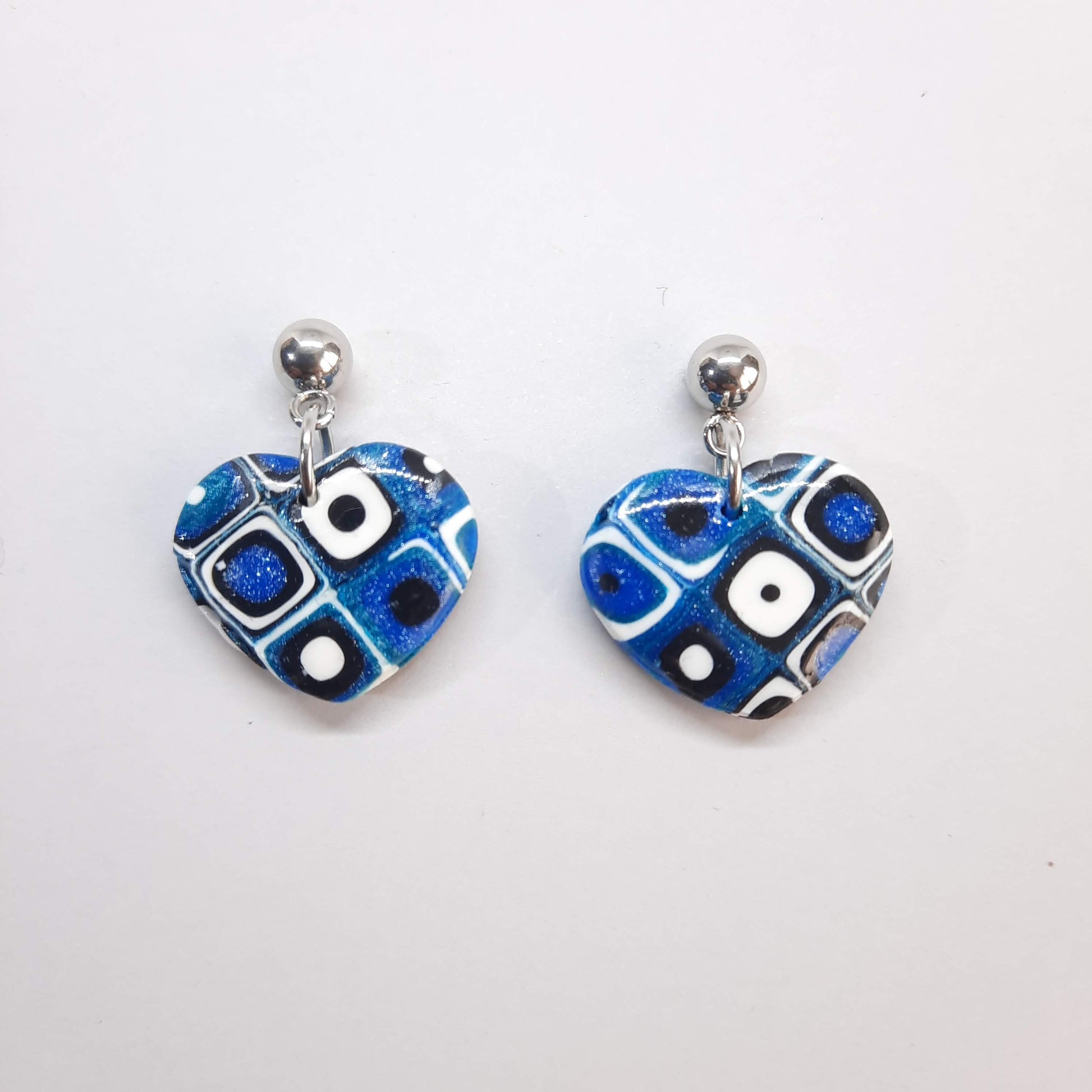 Pendientes Corazón Ancho Pequeños Pasión Azul Con Base Plateada