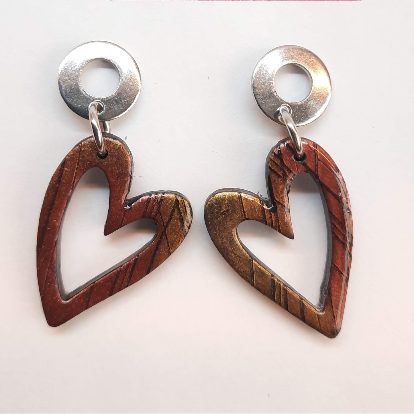 Pendientes Corazón Hueco Labradorita Violeta con Base Acero