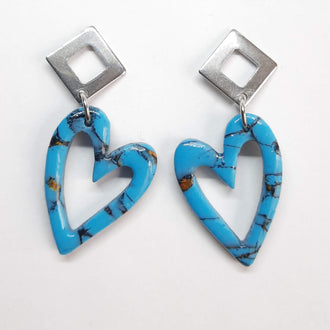 Pendientes Corazón Hueco Turquesa con Base Acero