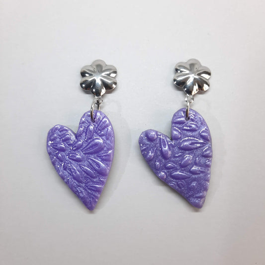 Pendientes Corazón Pleno Lila con Base Plateada