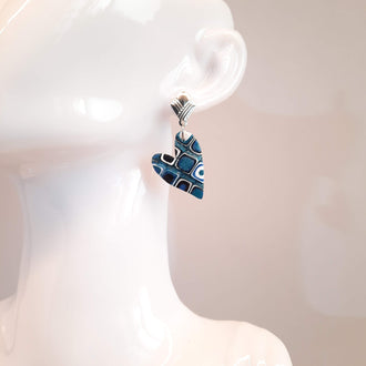 Pendientes Corazón Pleno Pasión Azul Con Base Plateada