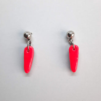 Pendientes Cortos Rosa Neon con Base Plateada