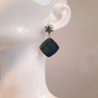 Pendientes Cuadrados Labradorita Azul con Base Plateada