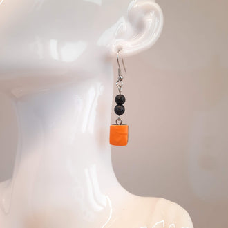 Pendientes Cuadrados Pequeños Naranja Con Bolitas de Lava
