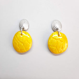 Pendientes Dalia Amarillos con Base Acero