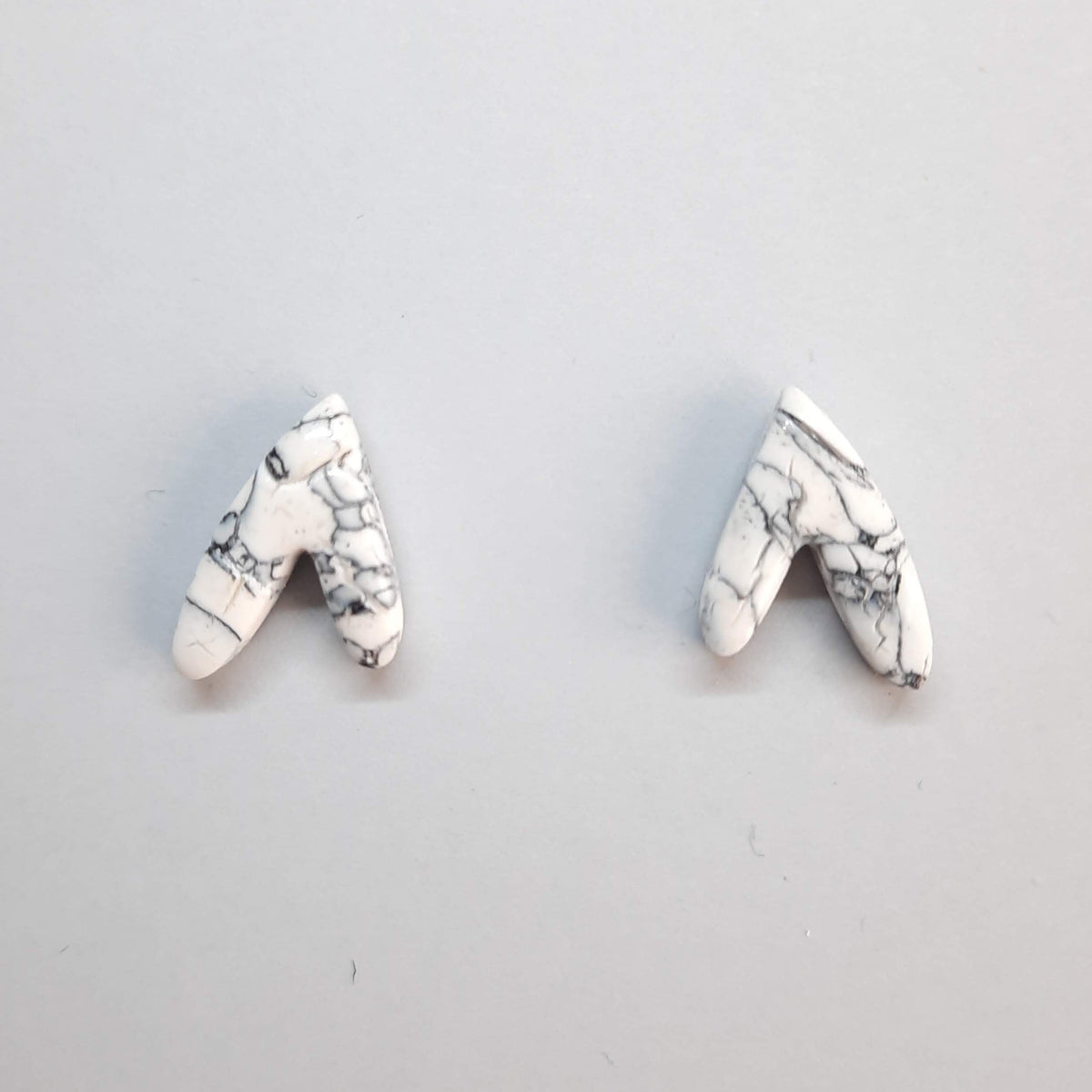 Pendientes De Botón Fantasía Blanco Mármol