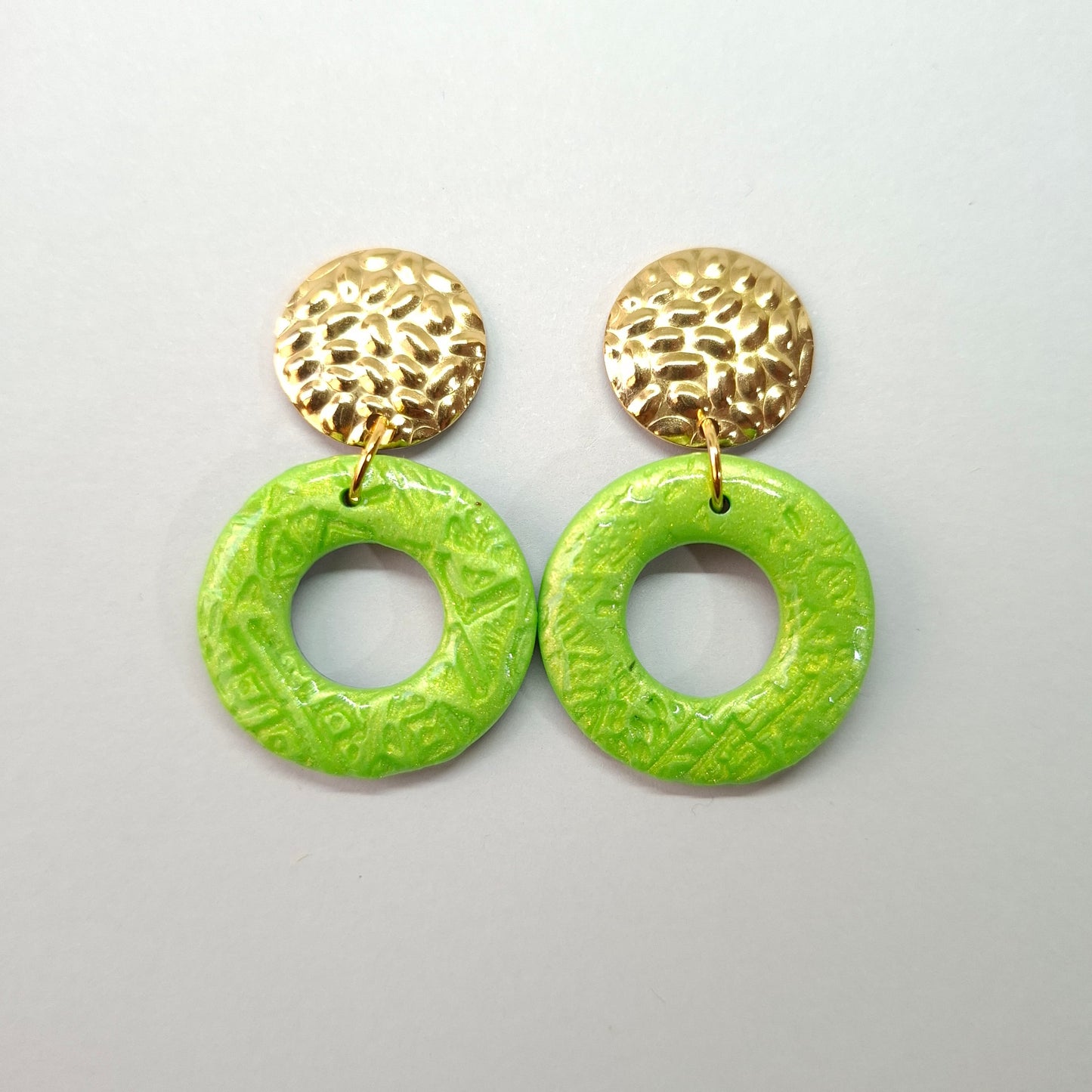 Pendientes Donut Verde Con Base Dorada
