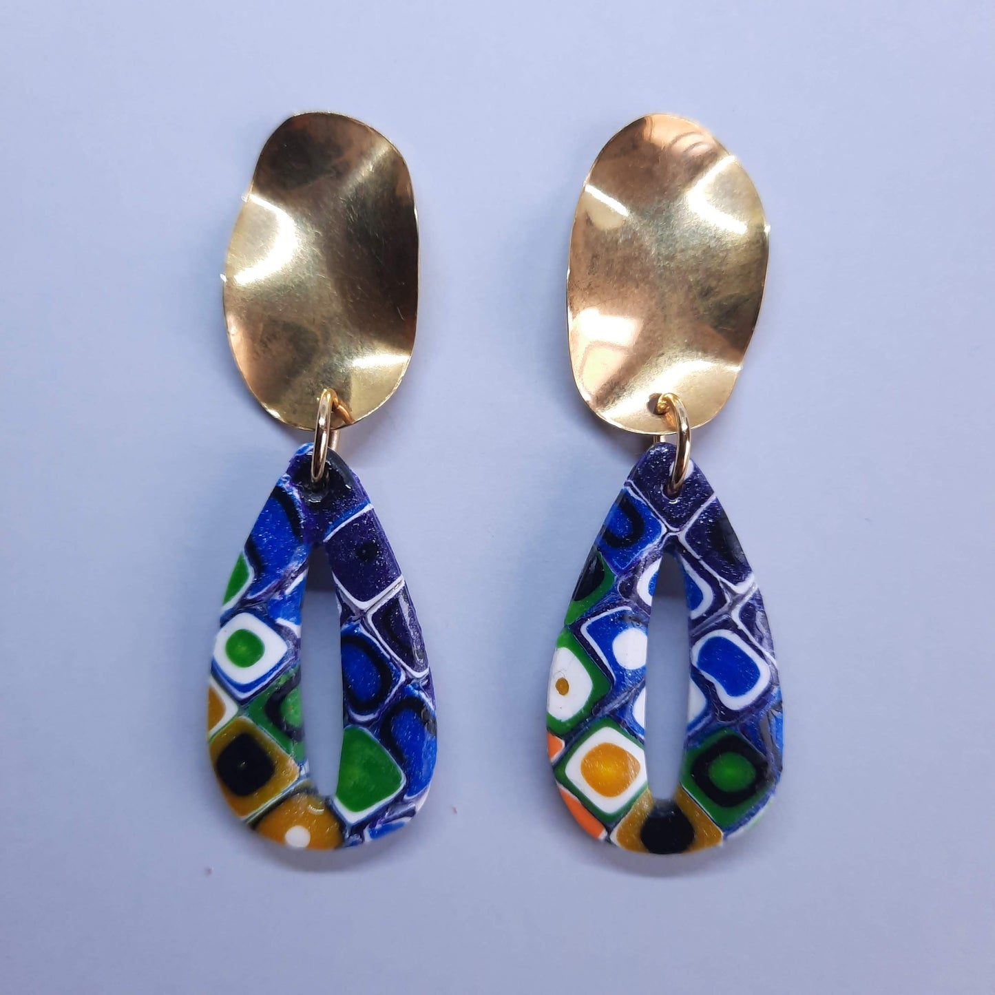 Pendientes España Arcoíris Con Base Dorada