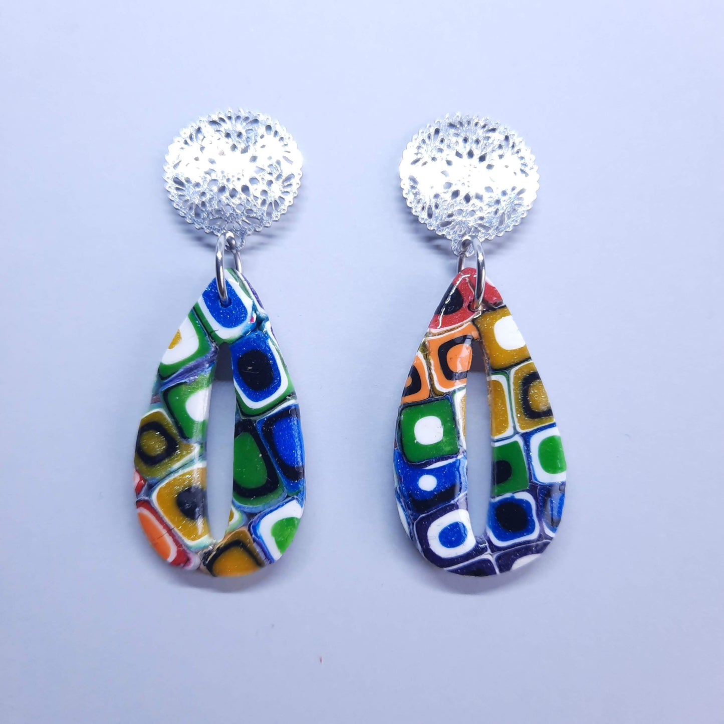 Pendientes España Arcoíris Con Base Plateada