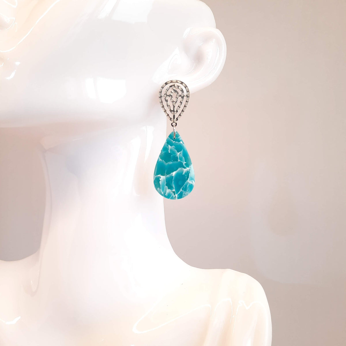 Pendientes Gota Grande Aguamarina con Base Plateada