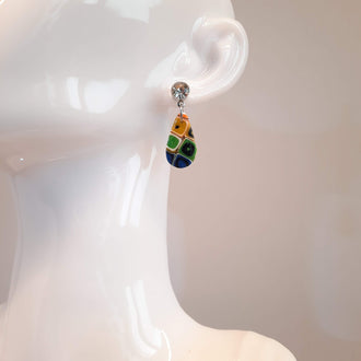 Pendientes Gota Pequeños Arcoíris con Base Plateada Y Strass