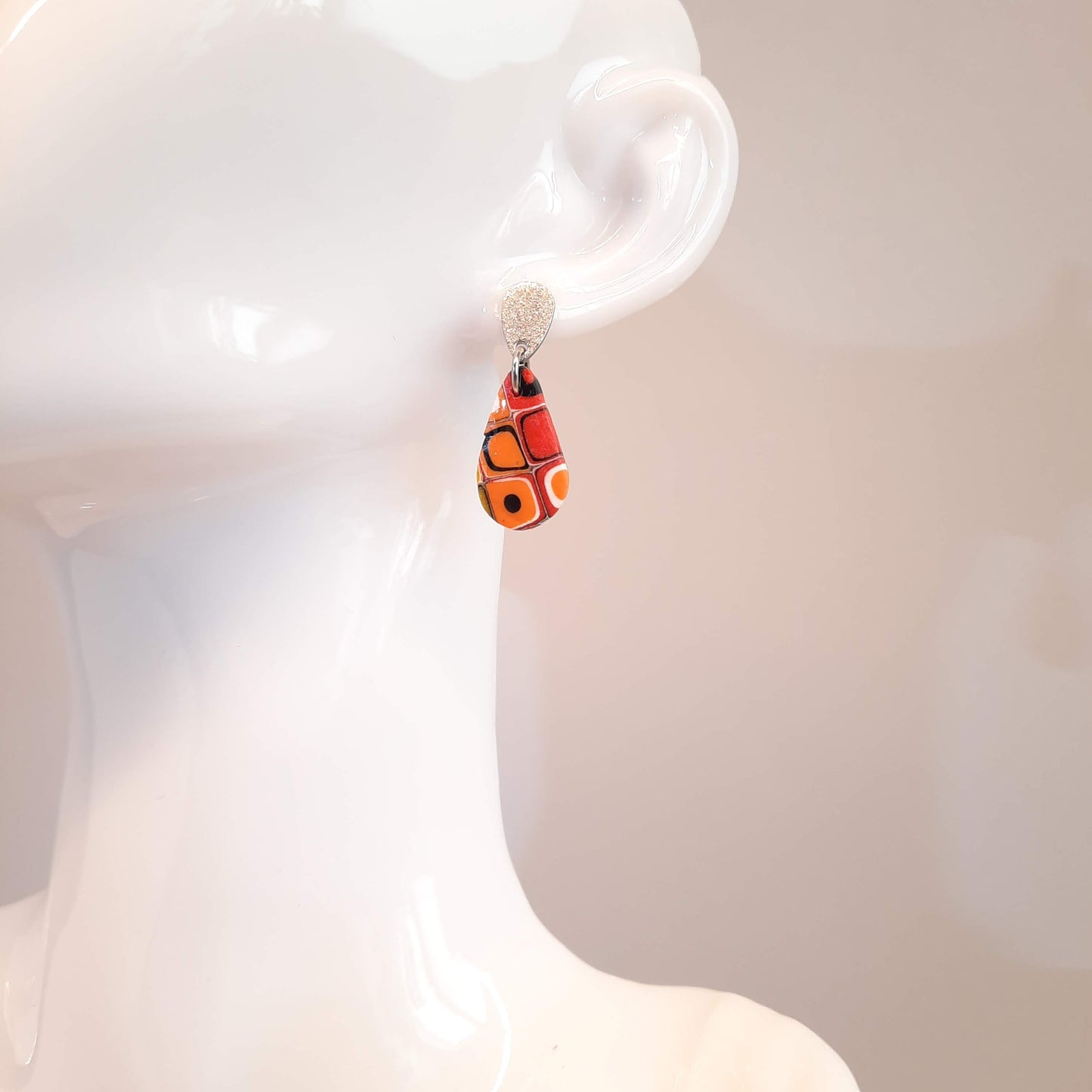 Pendientes Gota Pequeños Arcoíris con Base Plateada