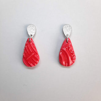 Pendientes Gota Pequeños Rojos con Base Acero