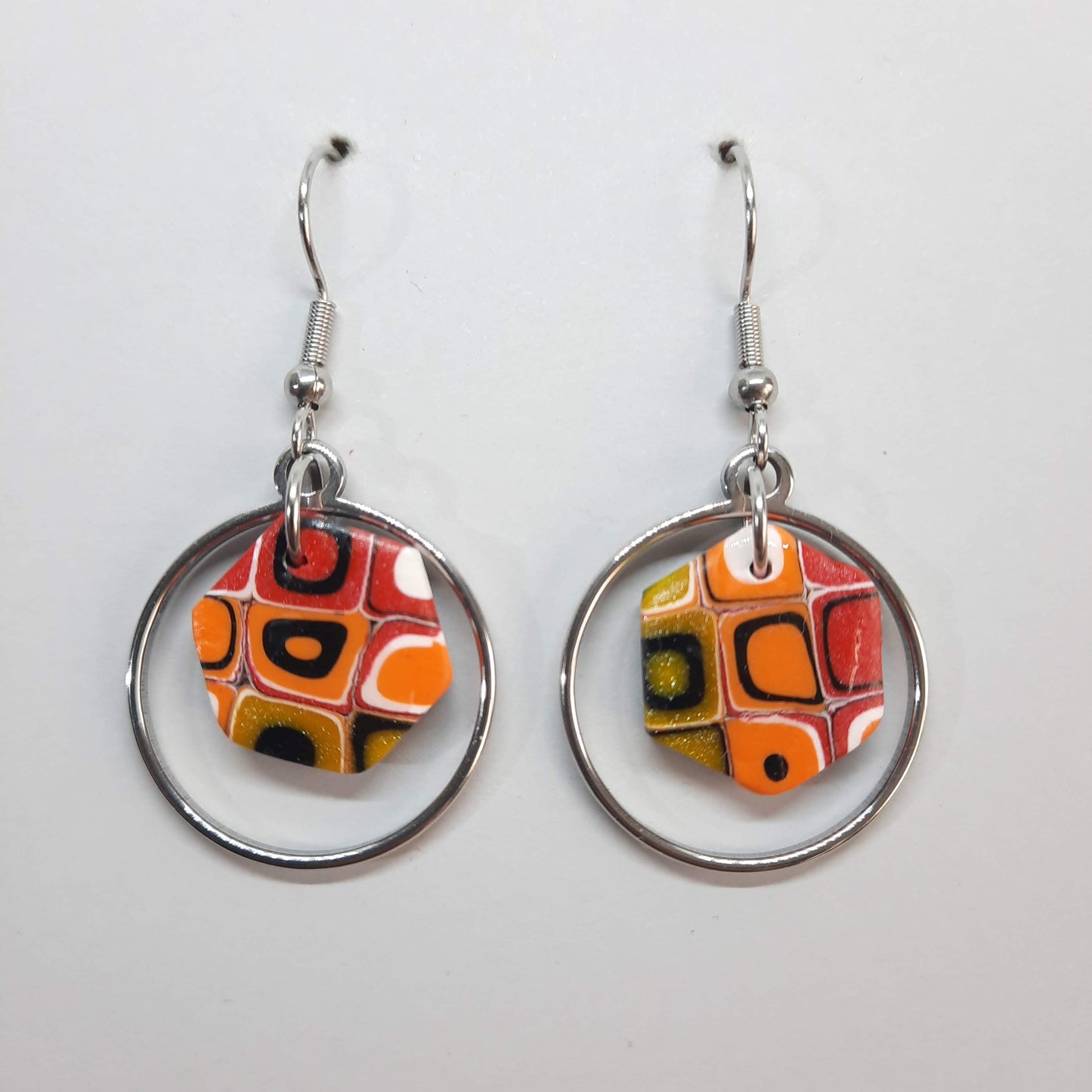 Pendientes Hexagonal Arcoíris Con Ganchos