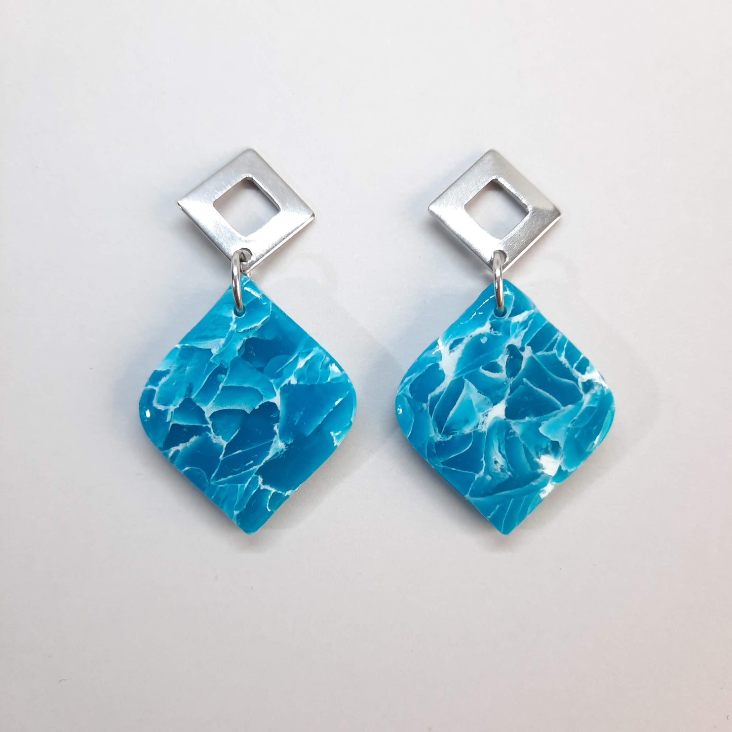 Pendientes India Aguamarina con Base Plateada