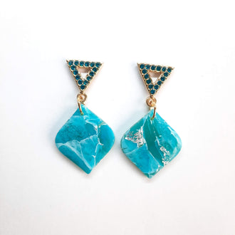 Pendientes India Medianos Aguamarina con Base Dorada y Strass