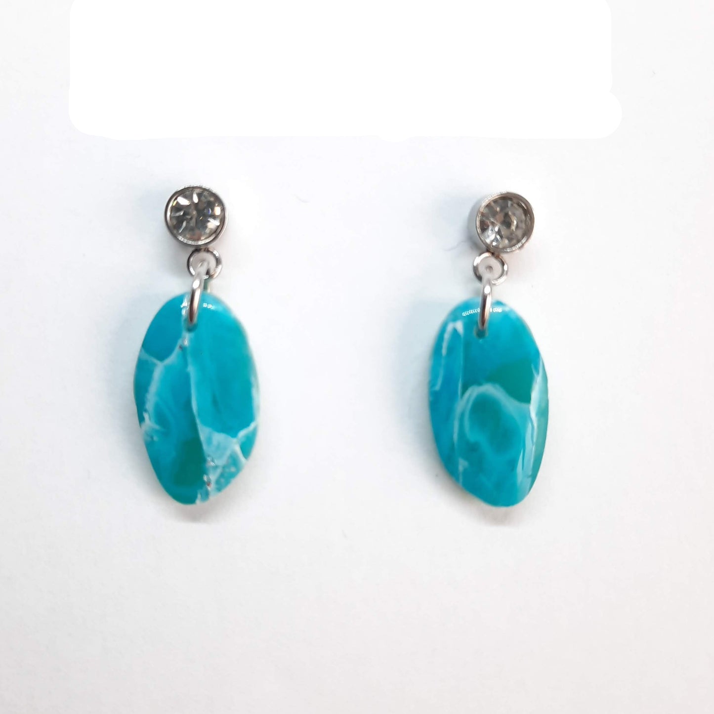 Pendientes Iris Aguamarina con Base Plateada y Strass