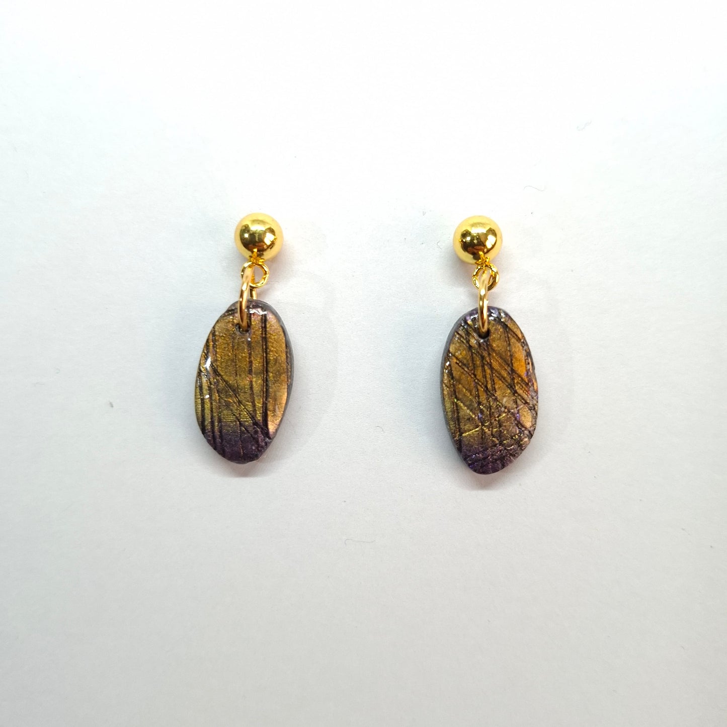 Pendientes Iris Labradorita Violeta Con Base Dorada