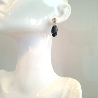 Pendientes Iris Negro Mármol con Base Plateada y Strass