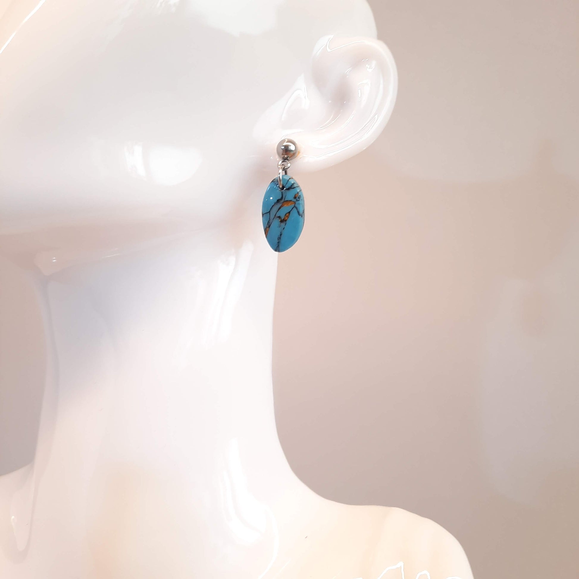 Pendientes Iris Turquesa con Base Plateada