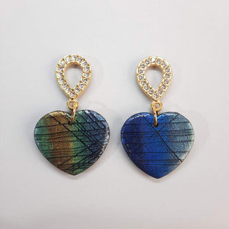 Pendientes Corazón Ancho Mediano Labradorita Azul con Base Dorada y Strass