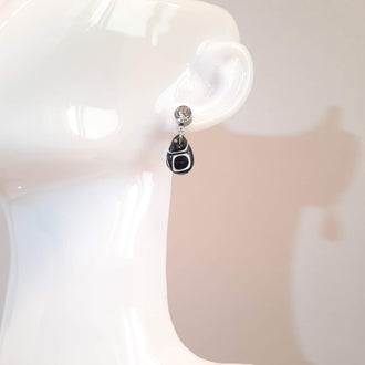 Pendientes Lagrima Negro Blanco con Base Acero y Strass