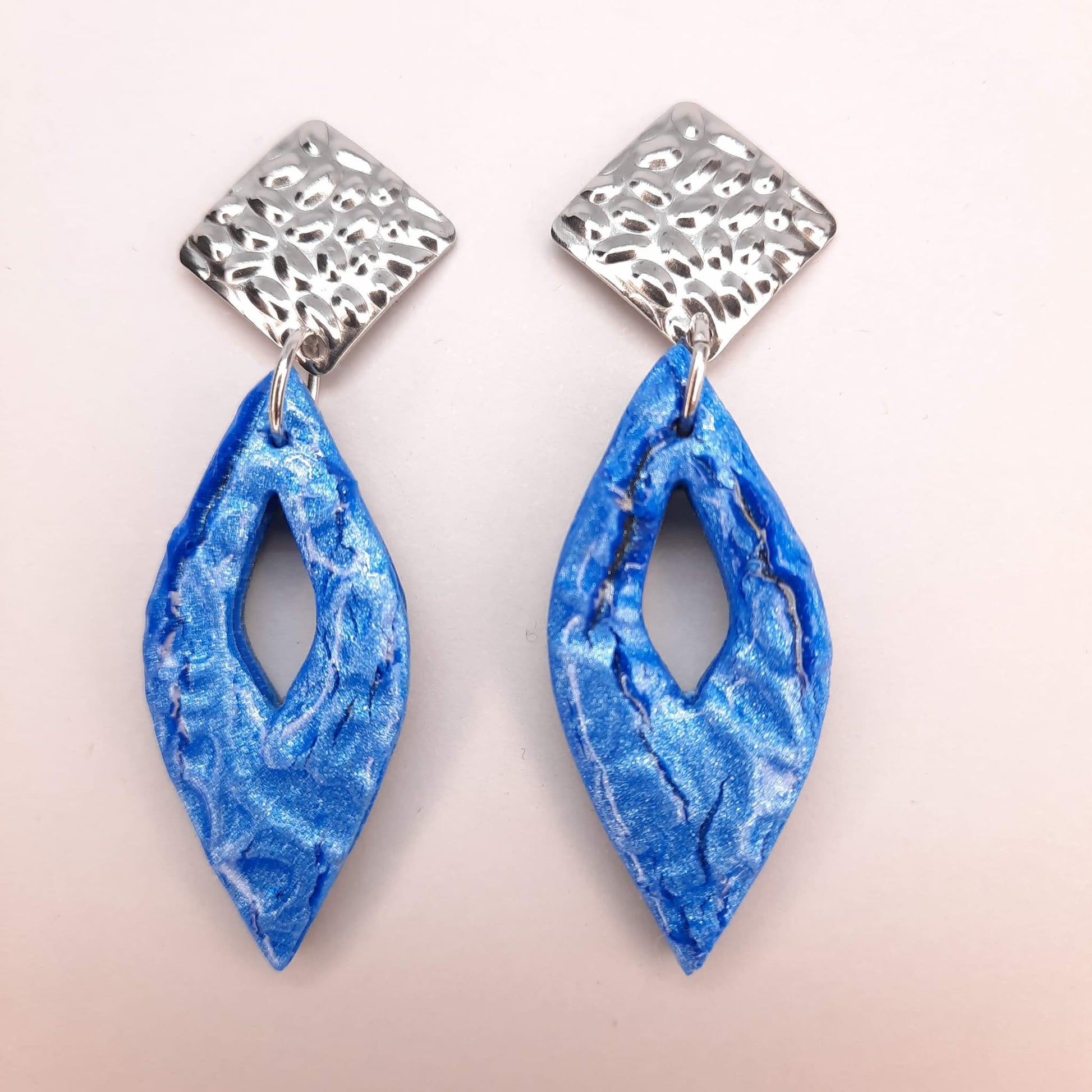 Pendientes Madrid Azul con Base Plateada