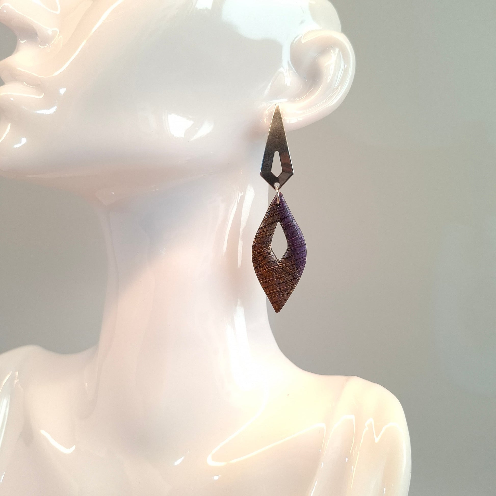 Pendientes Madrid Labradorita Violeta con Base Plateada