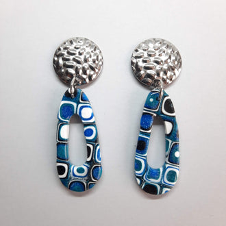 Pendientes Moderno Mediano Pasión Azul con Base Acero