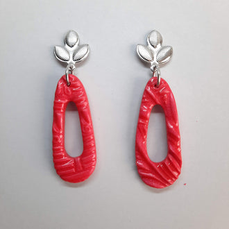 Pendientes Modernos Medianos Rojos con Base Acero