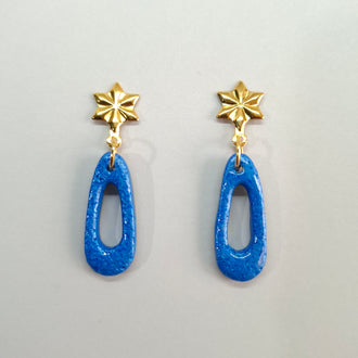 Pendientes Modernos Pequeños Azul con Base Dorada