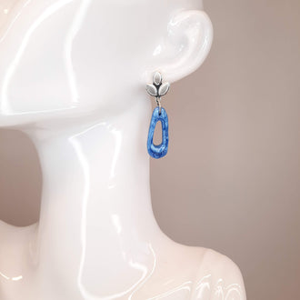 Pendientes Modernos Pequeños Azul con Base Plateada